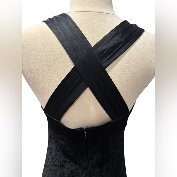 Calvin Klein Black Lace/Satin Floor Length Maxi Ball/Prom Dress-size 2 - Picture 4 of 12